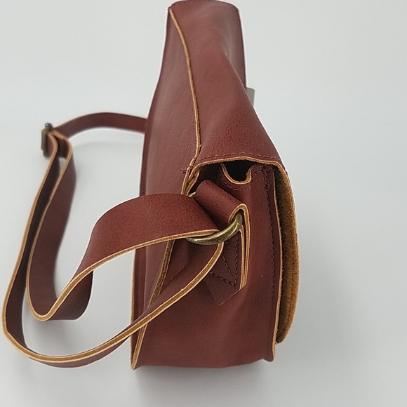 Bull Hardware Crossbody - Picture 5 of 8